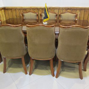صندلی مدل گلبرگی با میز ماهان